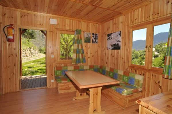 Camping La Torre Hotel Espot Exterior photo